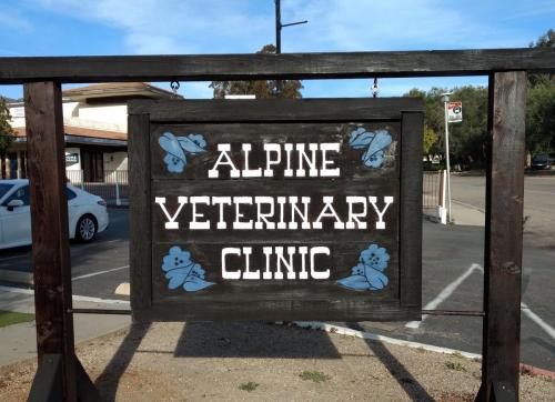 New Alpine Clinic Sign